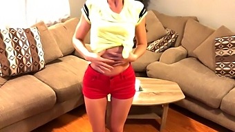Performanța Supremă De Striptease Pe Porn Hub - Fantezia Pasului Inclusă