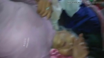 Doamna Chineză Mai În Vârstă Se Bucură De Jocul Anal