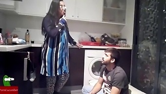 Σπιτικό Βίντεο Ερασιτεχνικού Ζευγαριού Με Σκληροπυρηνικό Πρωκτικό Και Εκσπερμάτιση Προσώπου
