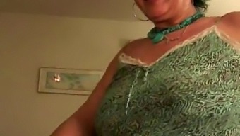 Older Women With Big Breasts Give A Blowjob And Facial