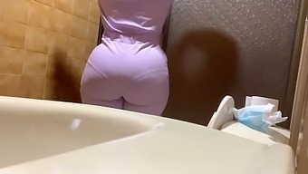 Milf Nurse With Perfect Ass Caught On Amateur Footage