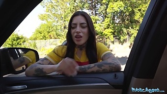 Public Agent Seduces And Fucks A Pizza Delivery Girl In The Restaurant Bathroom.