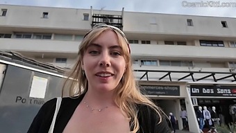 Naked City: Public Eating And Amateur Fun